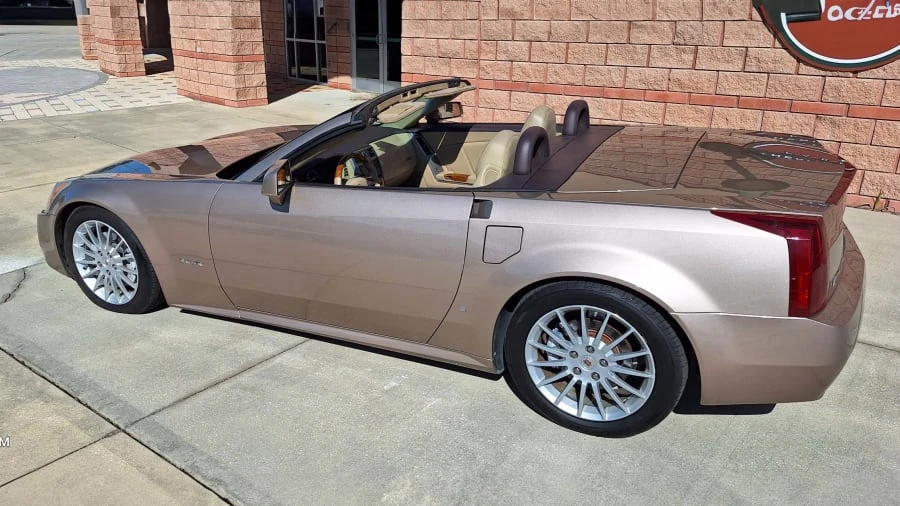 2008 Cadillac XLR - Image 4 of 31
