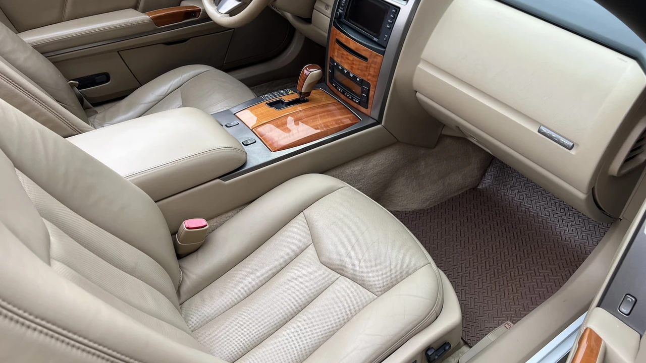 2008 Cadillac XLR - Image 5 of 10