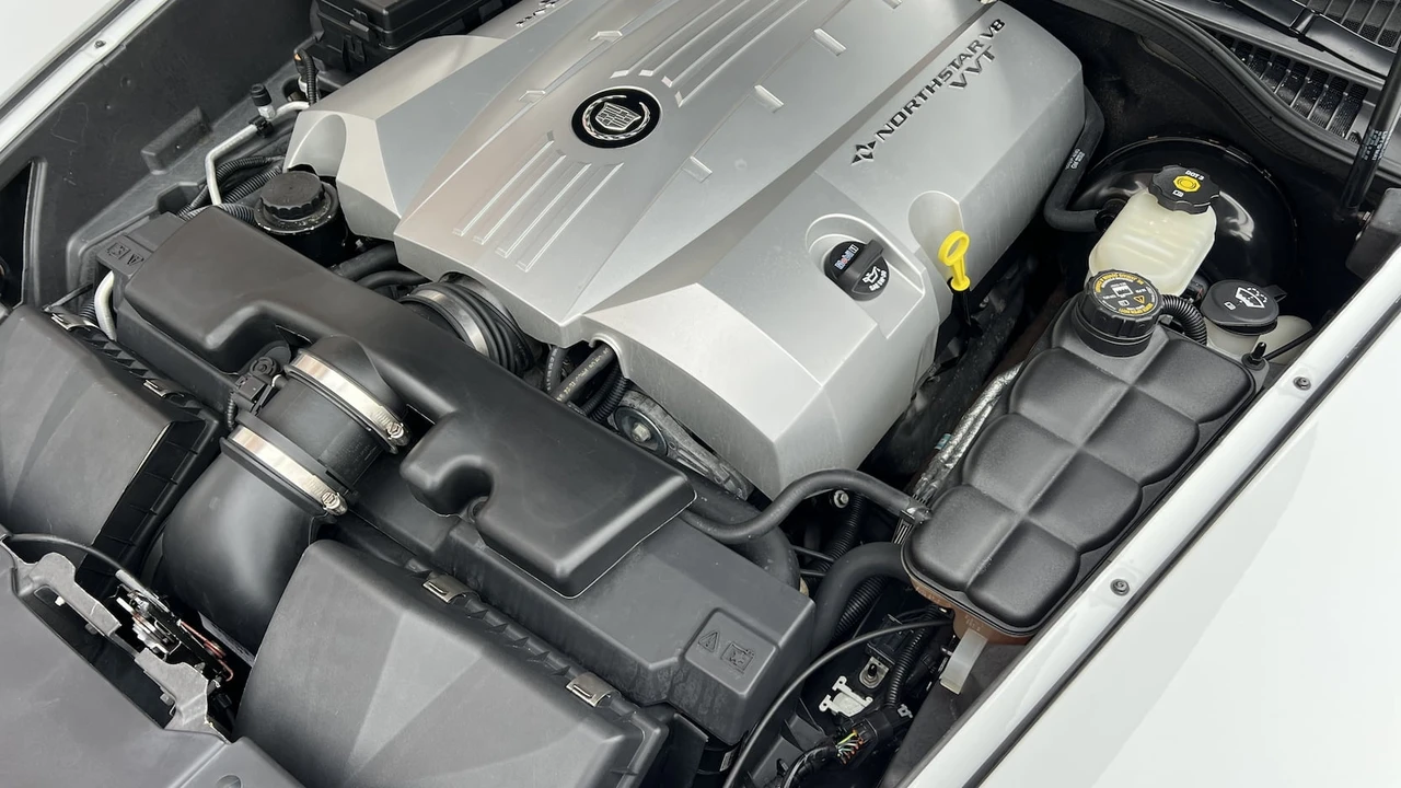 2008 Cadillac XLR - Image 6 of 10