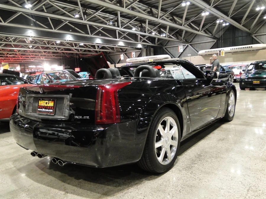 2008 Cadillac XLR - Image 2 of 4