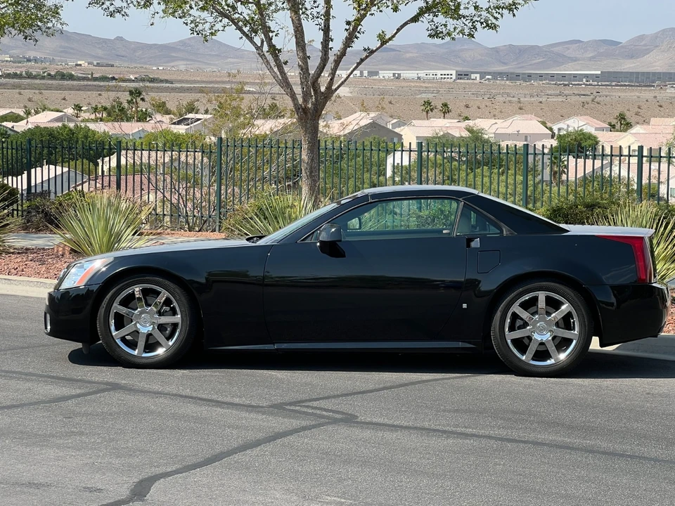 2008 Cadillac XLR - Image 4 of 21