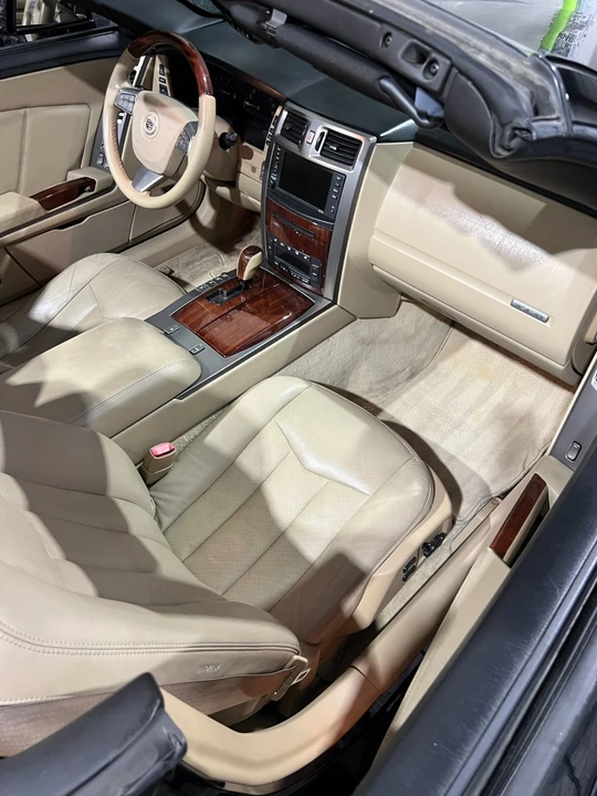 2008 Cadillac XLR - Image 16 of 21