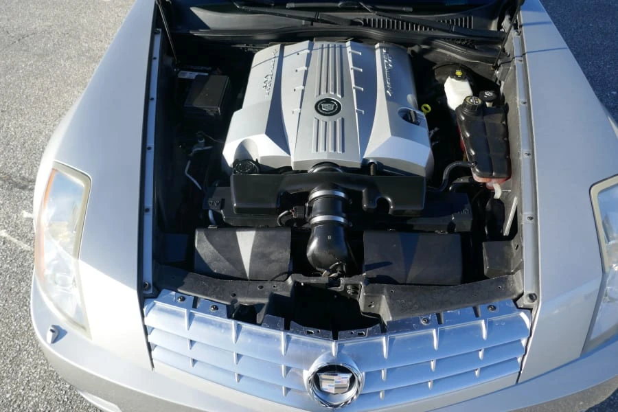 2008 Cadillac XLR - Image 18 of 19