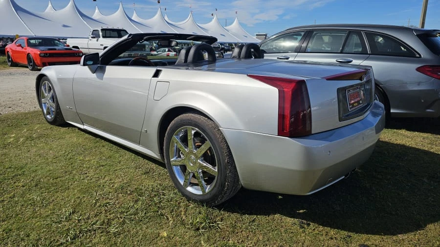 2008 Cadillac XLR - Image 3 of 15