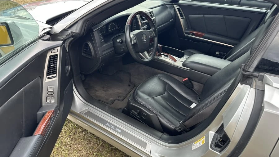2008 Cadillac XLR - Image 9 of 19