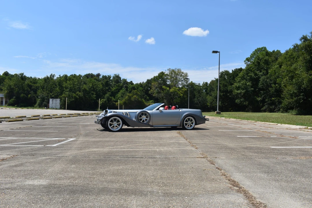 2008 Cadillac XLR - Image 2 of 31