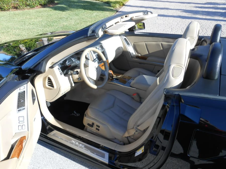 2008 Cadillac XLR - Image 4 of 8