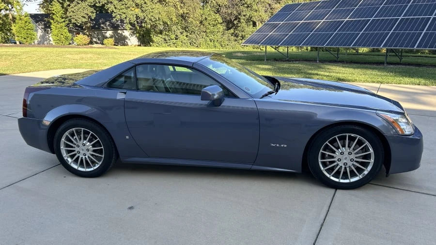 2008 Cadillac XLR - Image 2 of 31