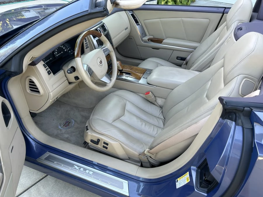 2008 Cadillac XLR - Image 22 of 31