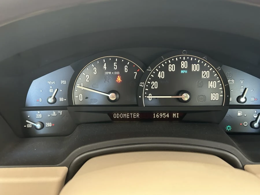 2008 Cadillac XLR - Image 23 of 31