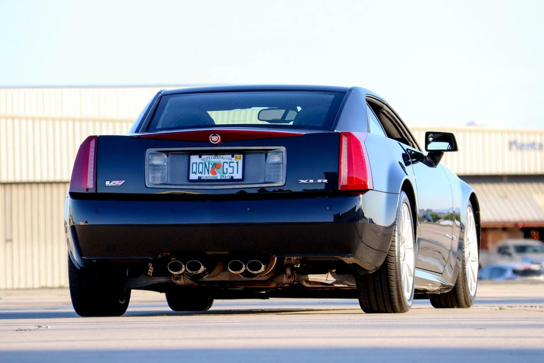 2008 Cadillac XLR-V - Image 28 of 31