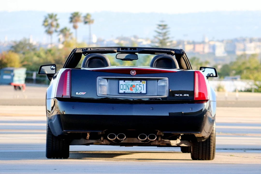 2008 Cadillac XLR-V - Image 27 of 31