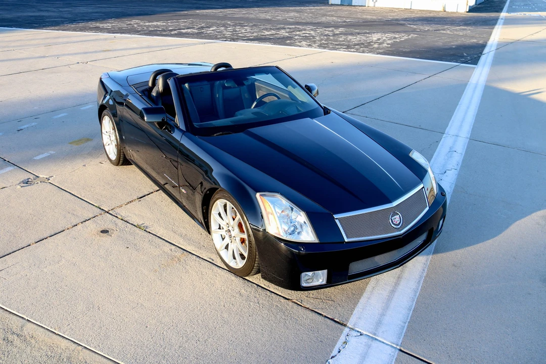 2008 Cadillac XLR-V - Image 6 of 31