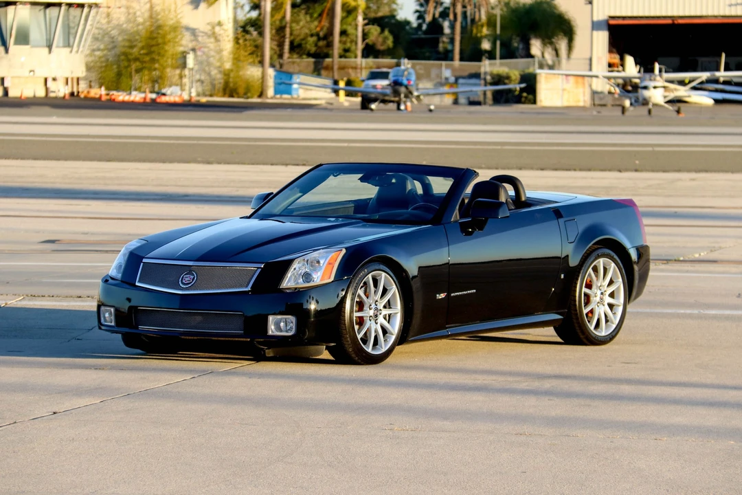 2008 Cadillac XLR-V - Image 14 of 31