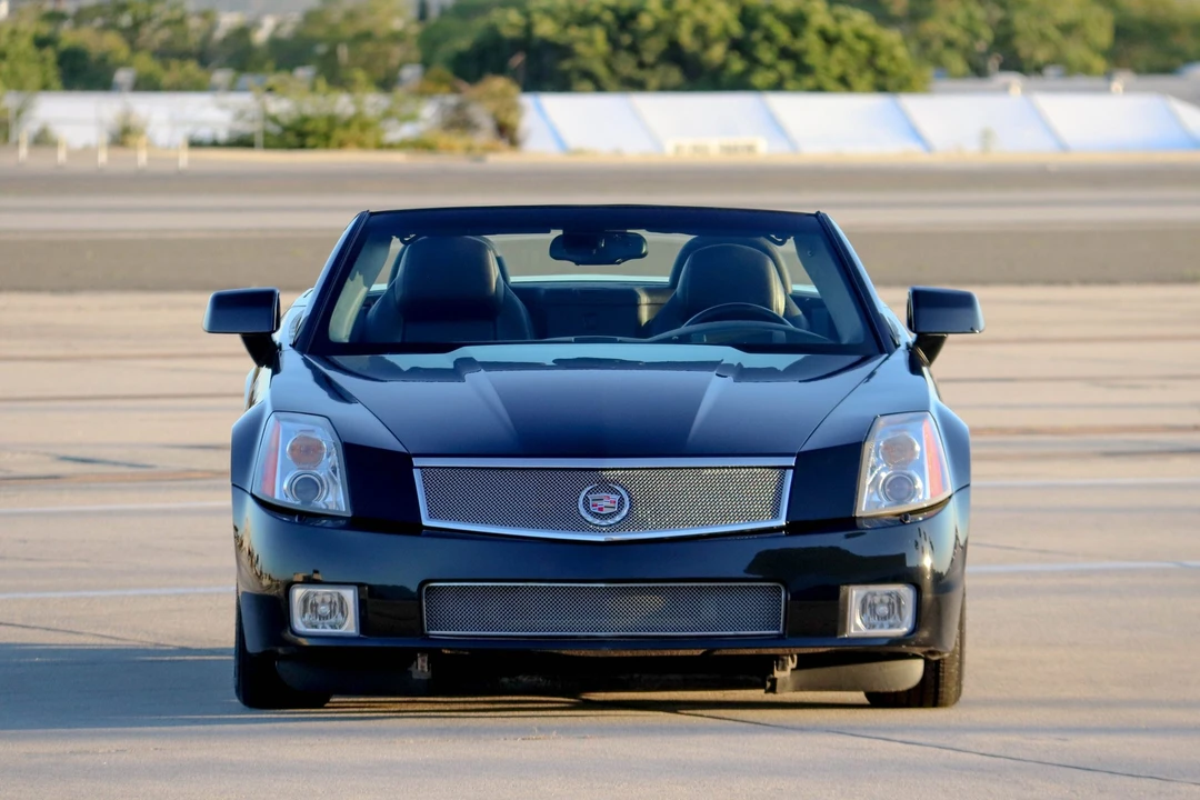 2008 Cadillac XLR-V - Image 9 of 31