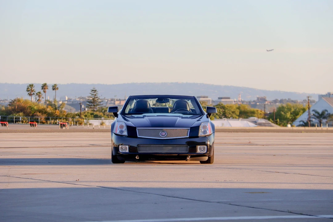 2008 Cadillac XLR-V - Image 10 of 31