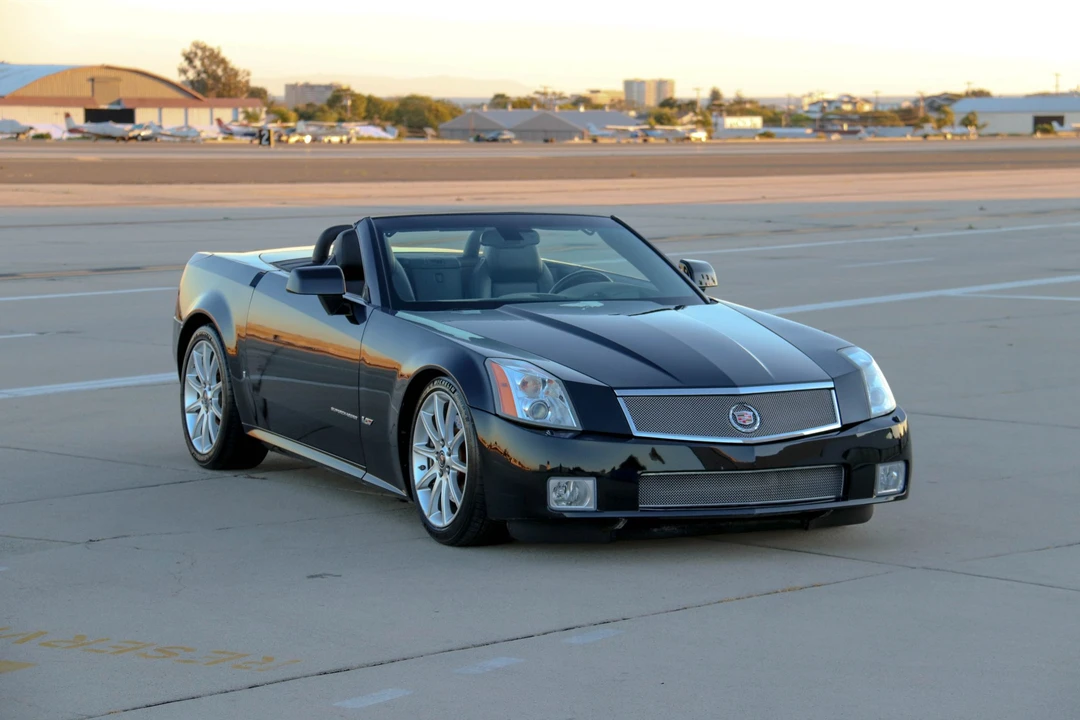 2008 Cadillac XLR-V - Image 8 of 31