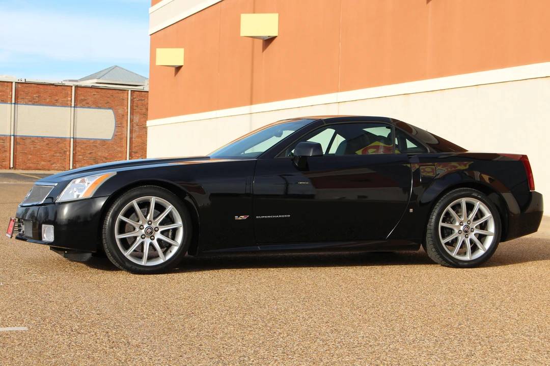2008 Cadillac XLR-V - Image 3 of 5