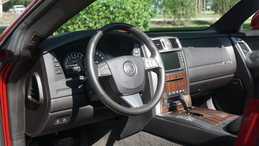 2008 Cadillac XLR-V - Image 7 of 24