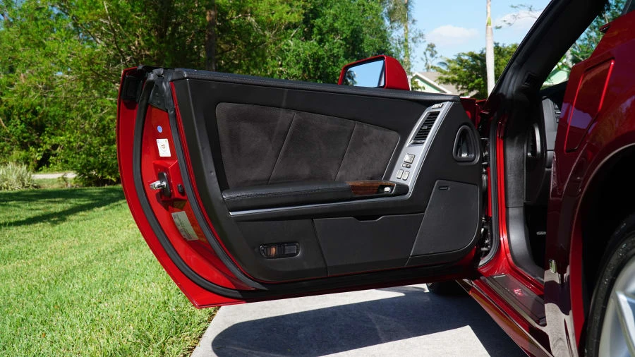 2008 Cadillac XLR-V - Image 10 of 24
