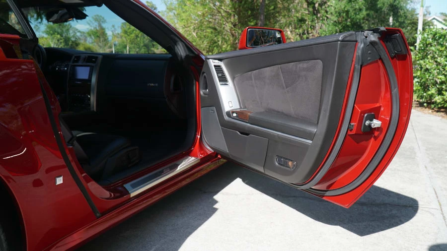 2008 Cadillac XLR-V - Image 13 of 24