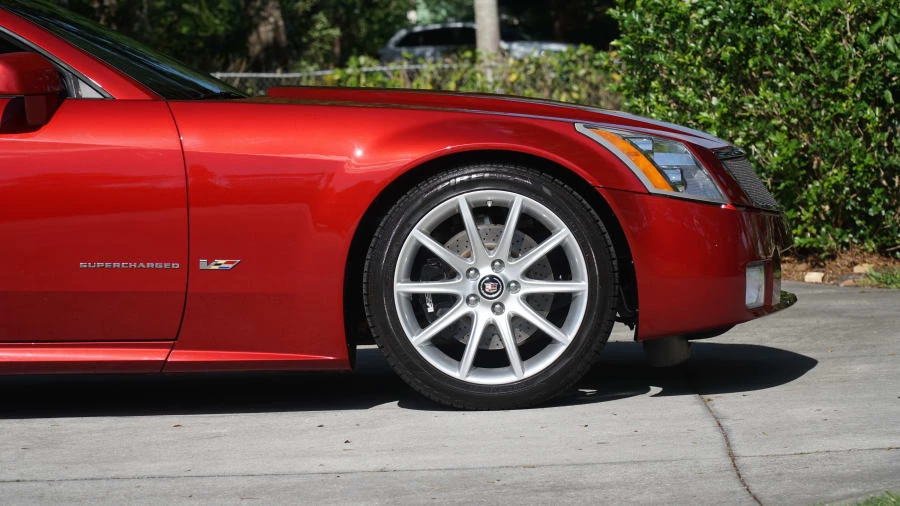 2008 Cadillac XLR-V - Image 17 of 24