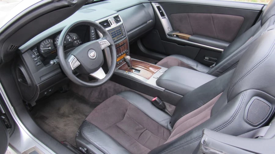 2008 Cadillac XLR-V - Image 4 of 10