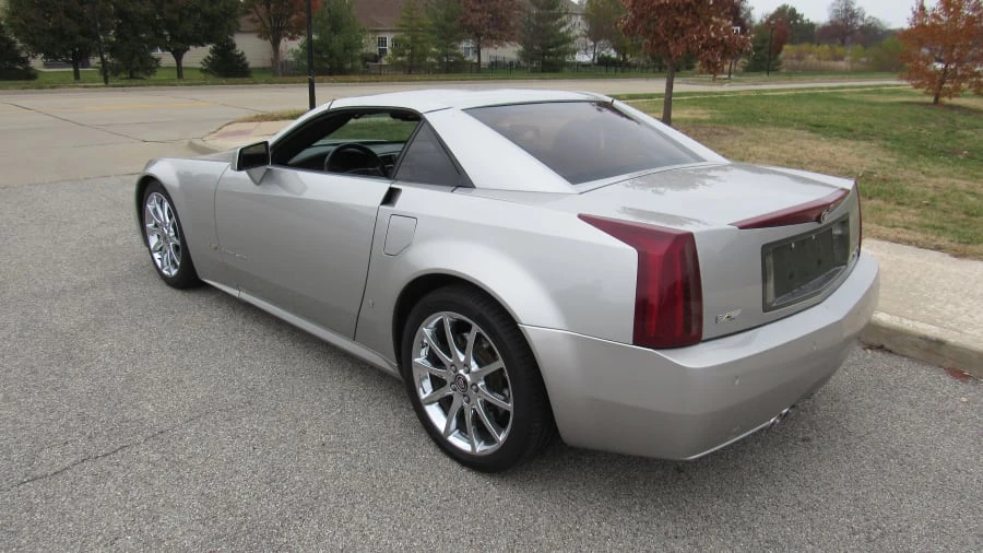 2008 Cadillac XLR-V - Image 9 of 10