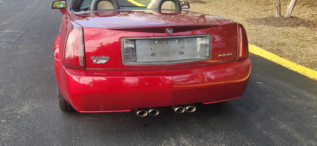 2008 Cadillac XLR-V - Image 10 of 31