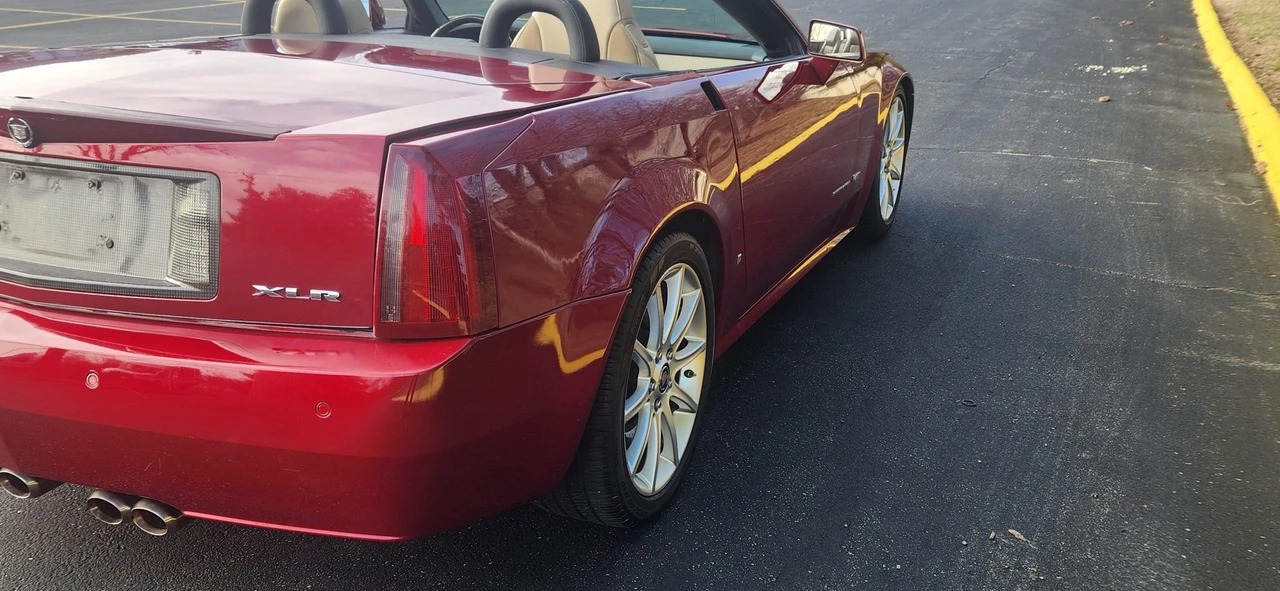 2008 Cadillac XLR-V - Image 14 of 31