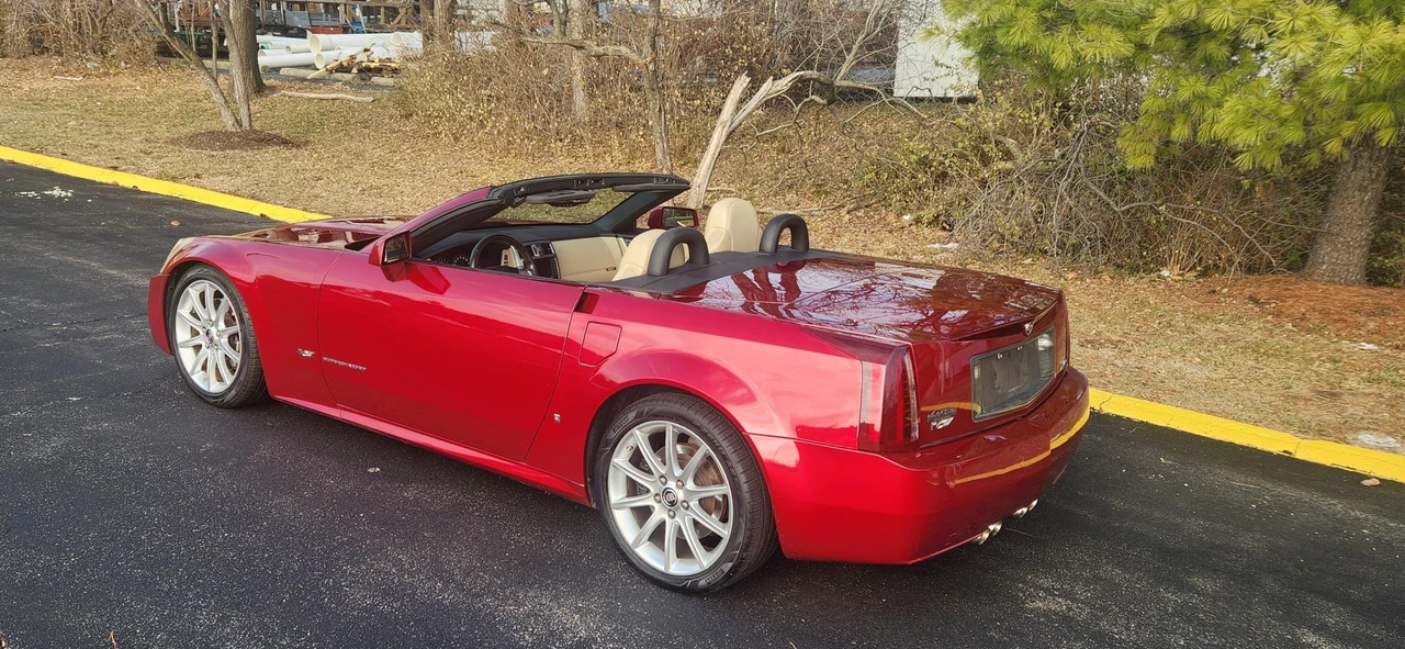 2008 Cadillac XLR-V - Image 8 of 31