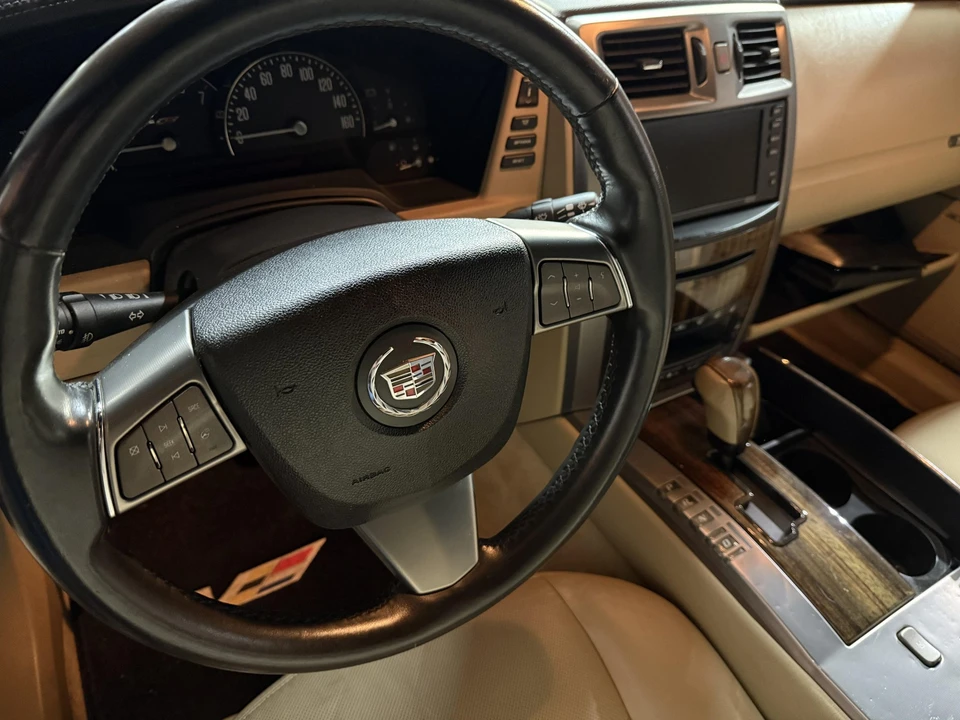 2008 Cadillac XLR-V - Image 30 of 31