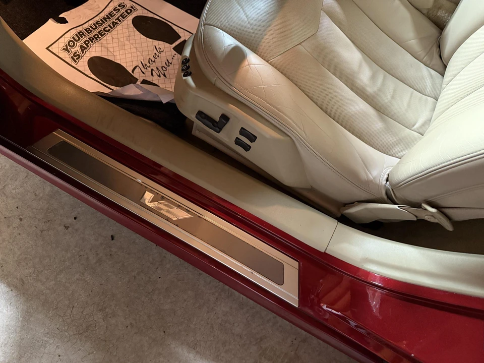 2008 Cadillac XLR-V - Image 28 of 31