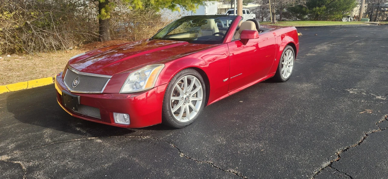 2008 Cadillac XLR-V - Image 3 of 31