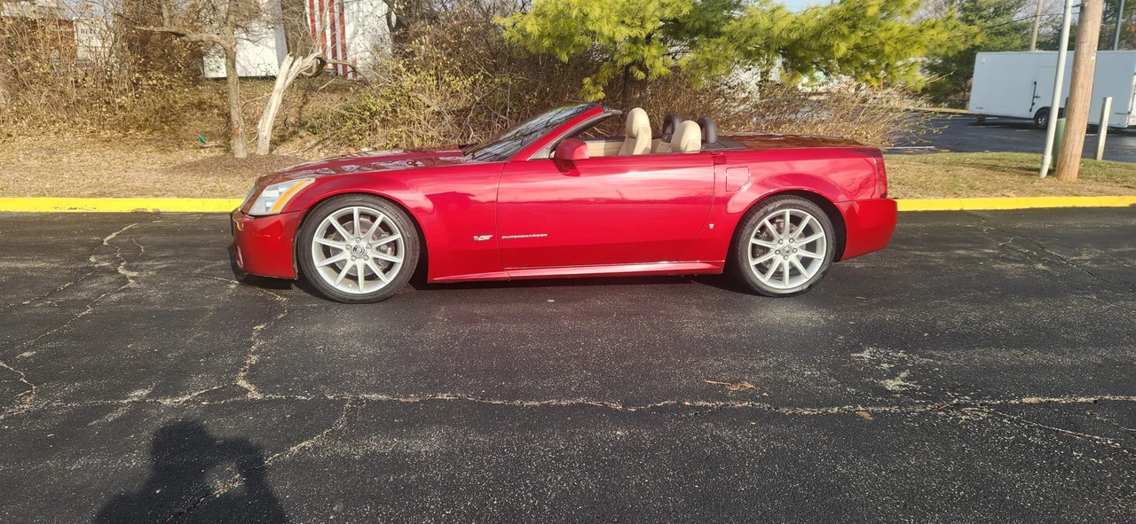 2008 Cadillac XLR-V - Image 6 of 31
