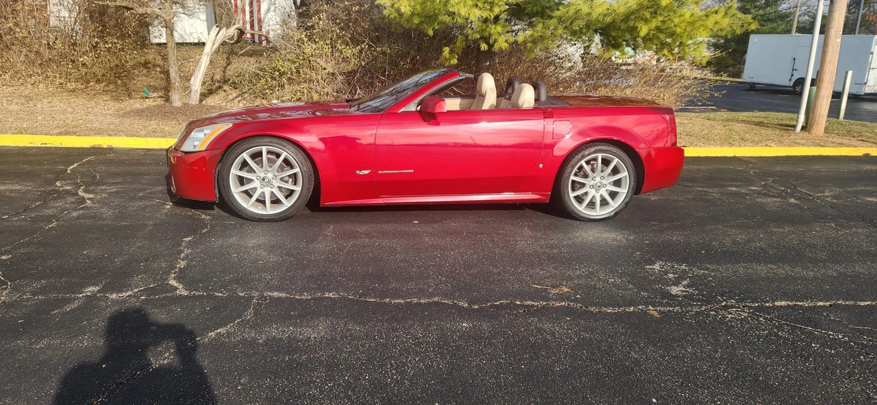 2008 Cadillac XLR-V - Image 7 of 31