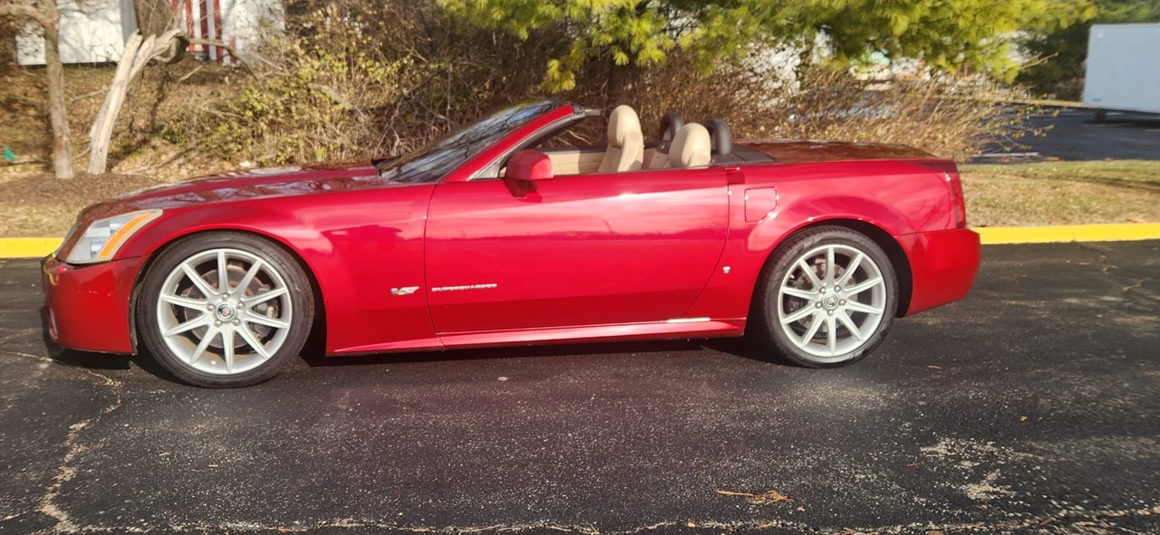 2008 Cadillac XLR-V - Image 5 of 31