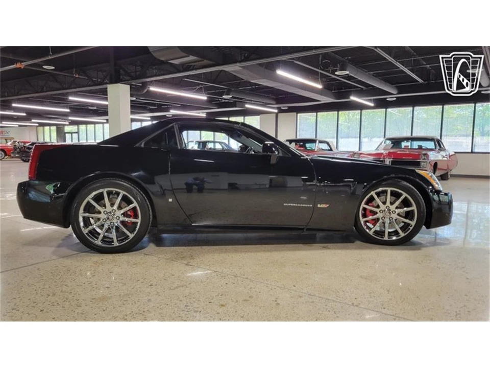 2008 Cadillac XLR-V - Image 20 of 31