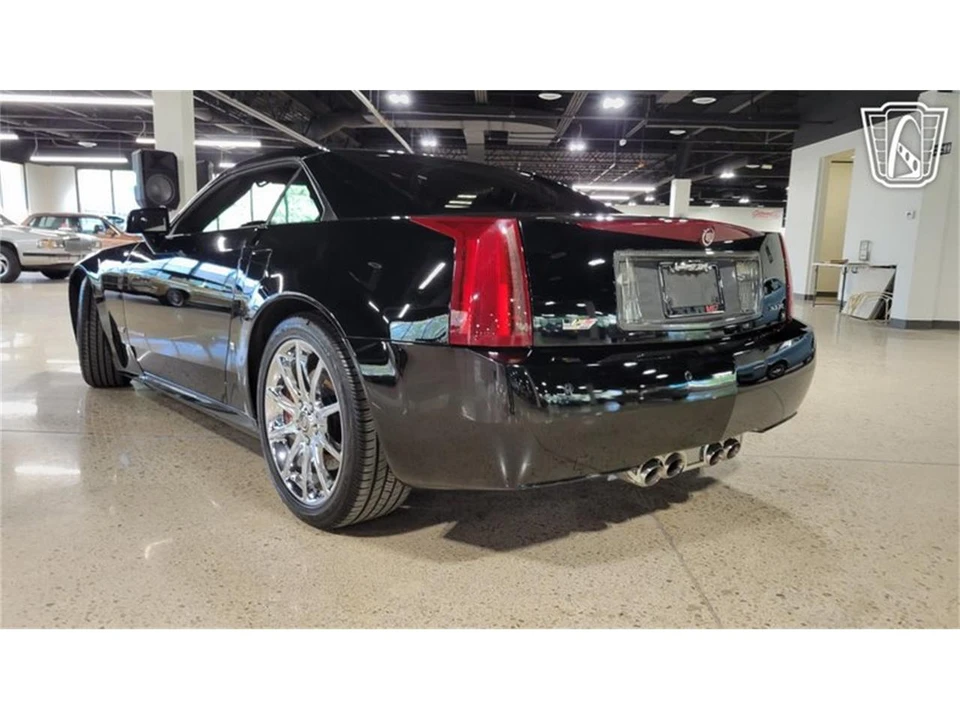 2008 Cadillac XLR-V - Image 11 of 31