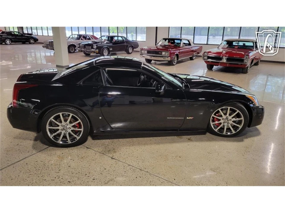 2008 Cadillac XLR-V - Image 22 of 31