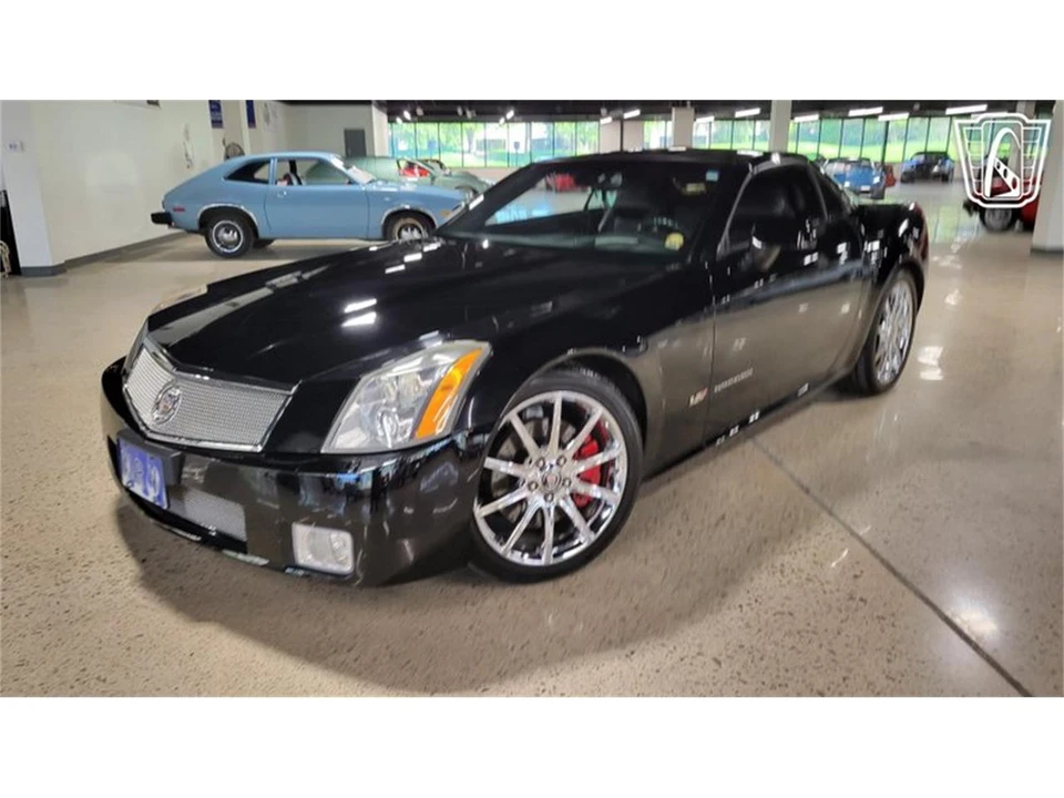 2008 Cadillac XLR-V - Image 3 of 31