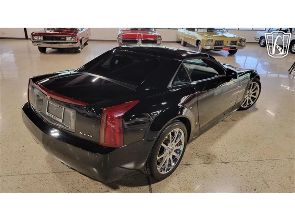 2008 Cadillac XLR-V - Image 19 of 31