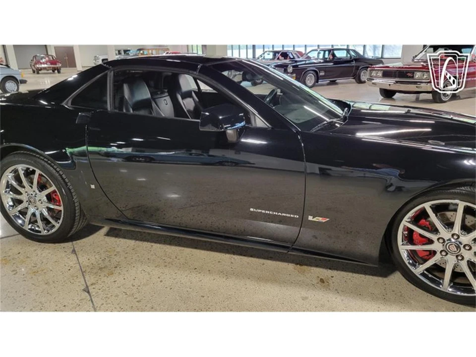 2008 Cadillac XLR-V - Image 24 of 31
