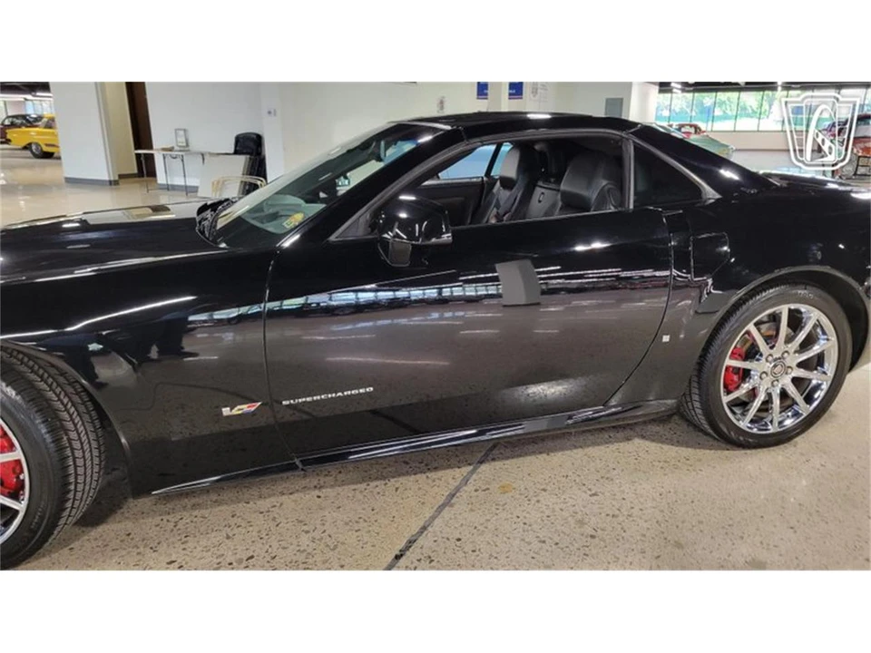 2008 Cadillac XLR-V - Image 9 of 31