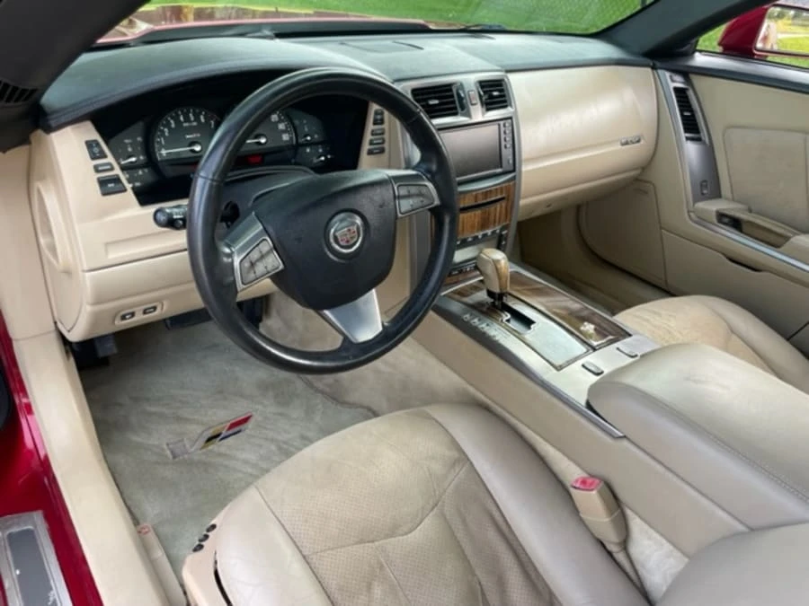 2008 Cadillac XLR-V - Image 24 of 29