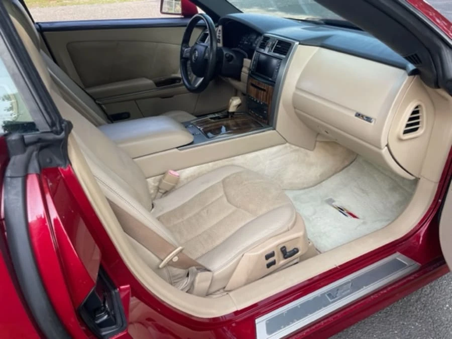 2008 Cadillac XLR-V - Image 23 of 29