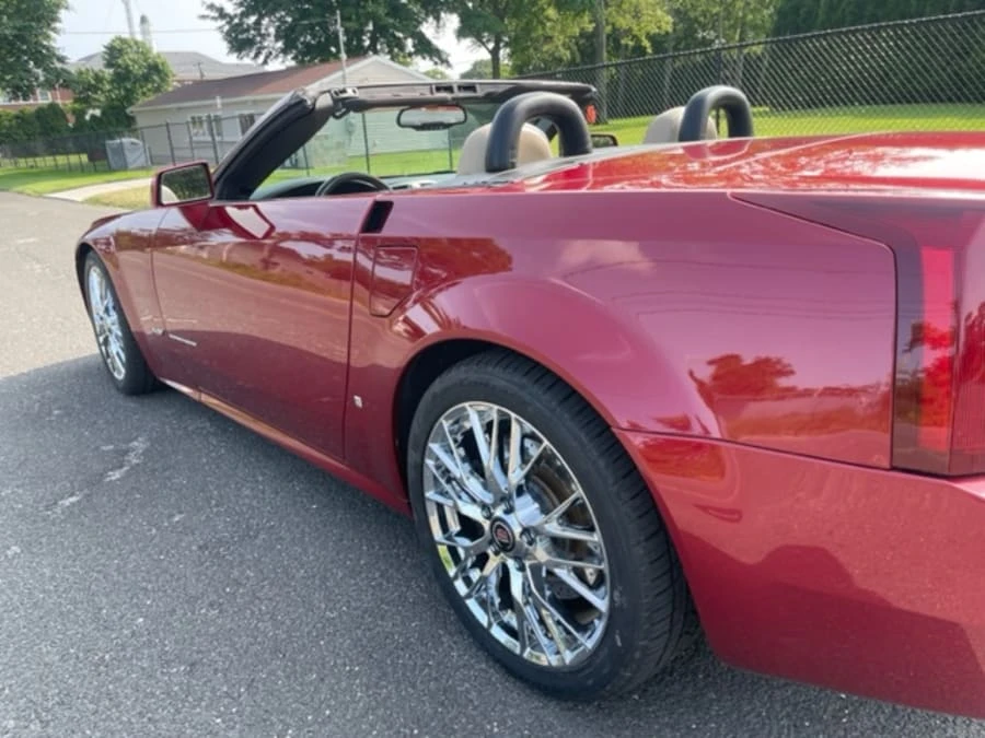 2008 Cadillac XLR-V - Image 7 of 29