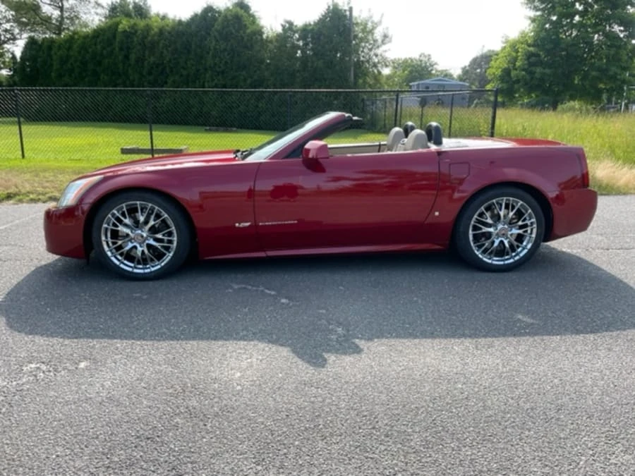2008 Cadillac XLR-V - Image 2 of 29