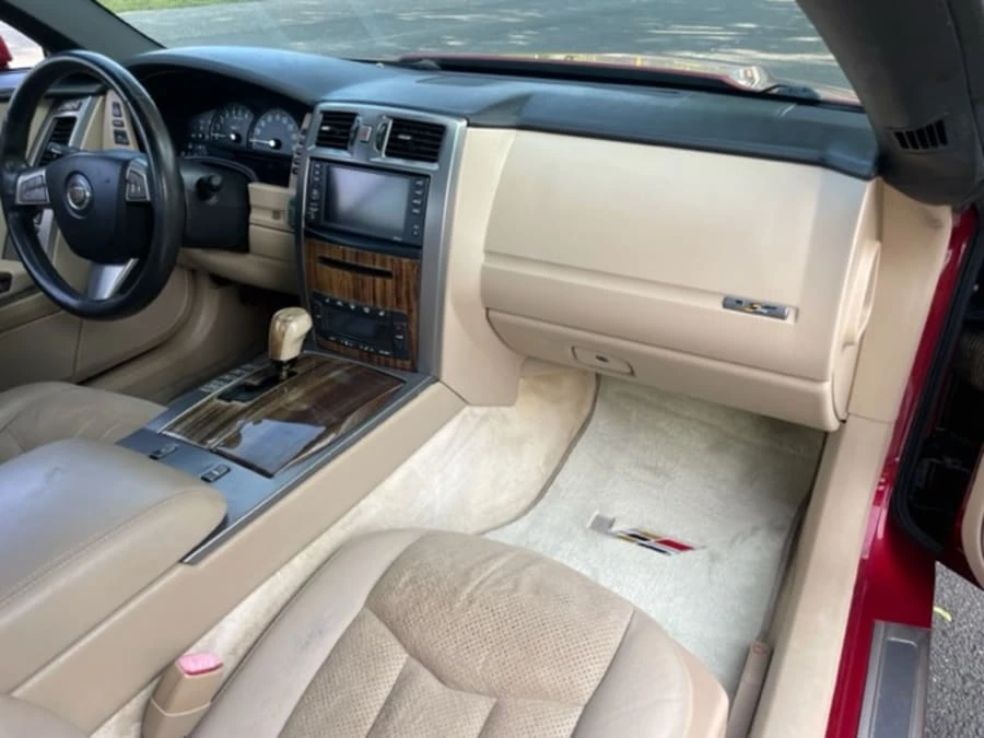 2008 Cadillac XLR-V - Image 22 of 29