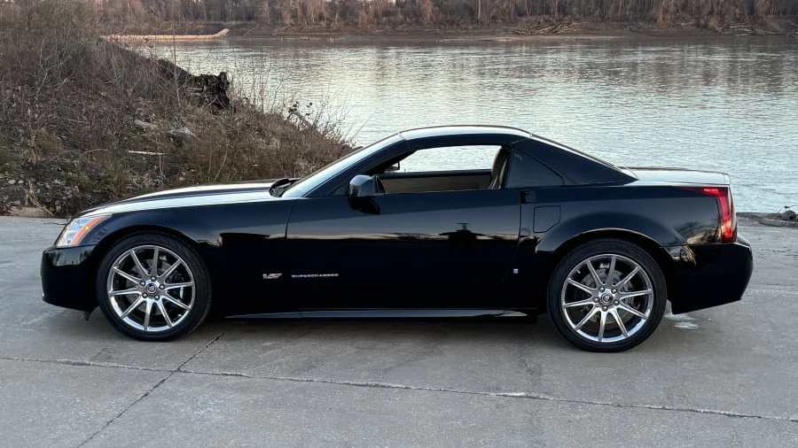 2008 Cadillac XLR-V - Image 5 of 12